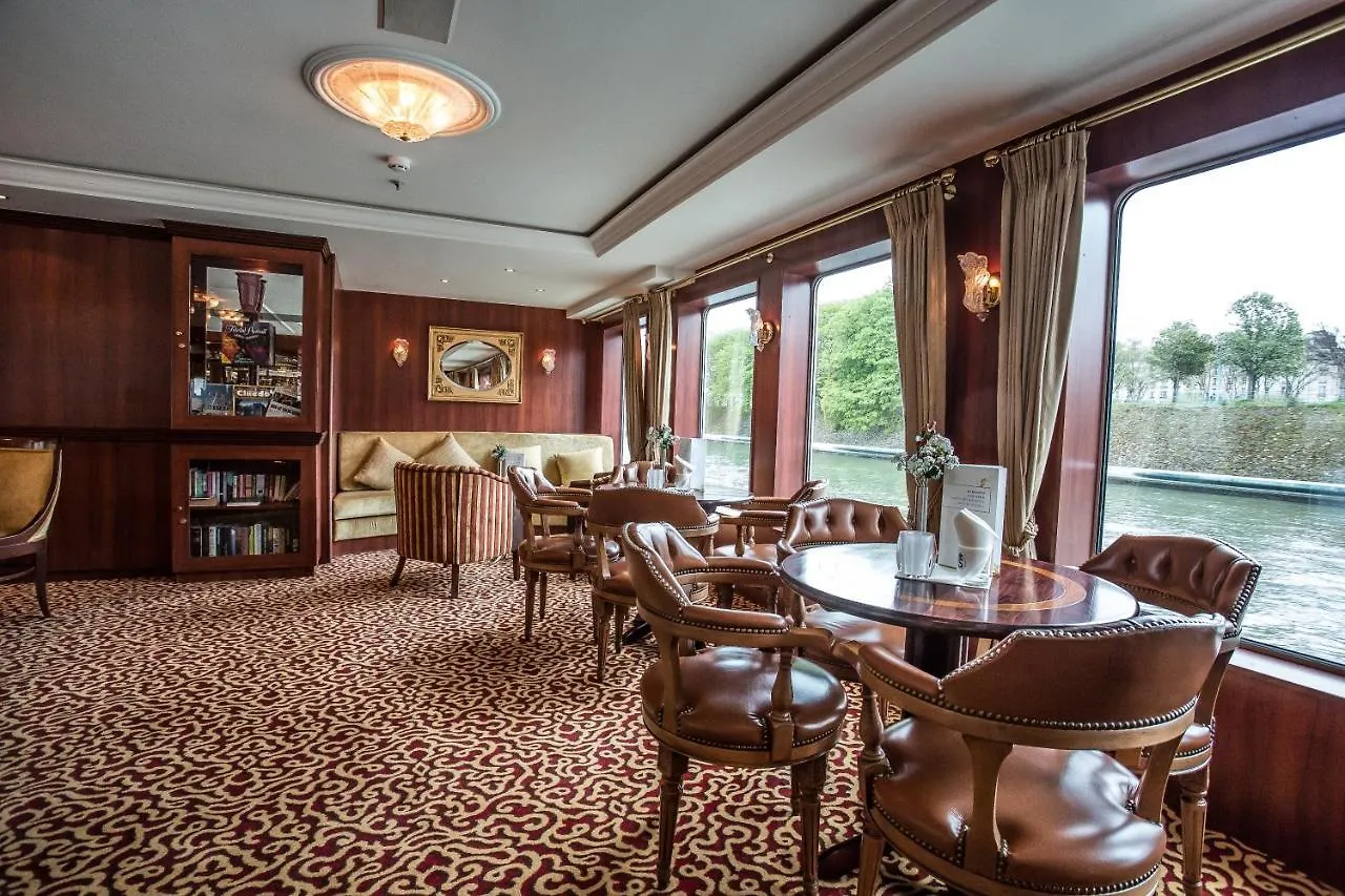 Viva Riverside Basel Hotel